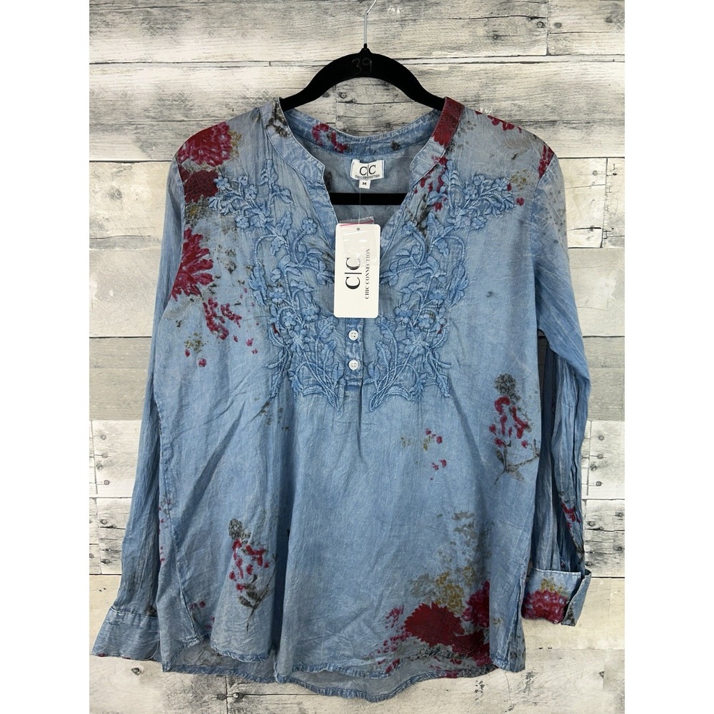 Chic Connection Women's Blue Medium 1/4 Button Up Long Sleeve Blouse